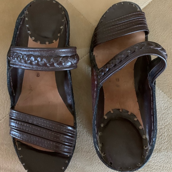 Never Used Leather Sandals - Picture 4 of 5